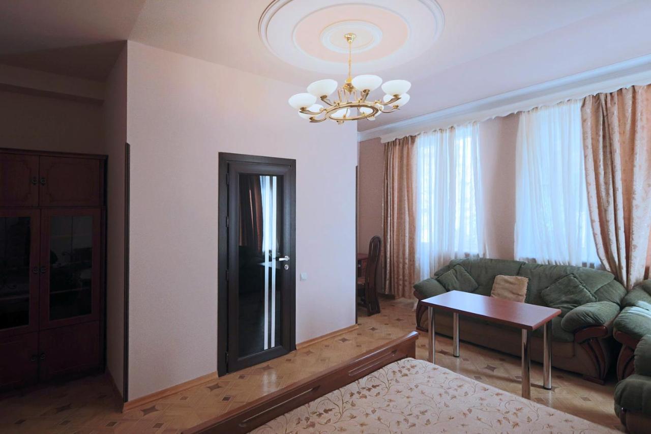 Garnim Guest House Yerevan Exterior photo