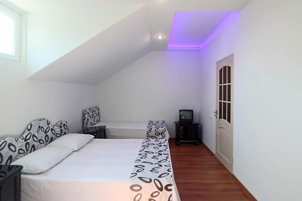 Garnim Guest House Yerevan Exterior photo